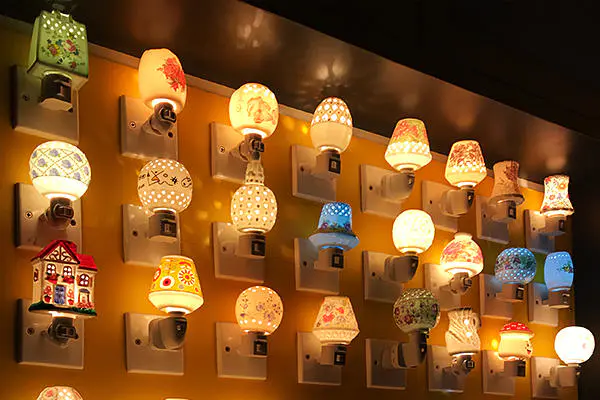 led night light features