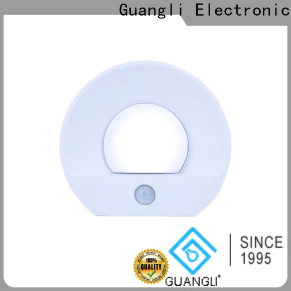 Guangli light plug in night light